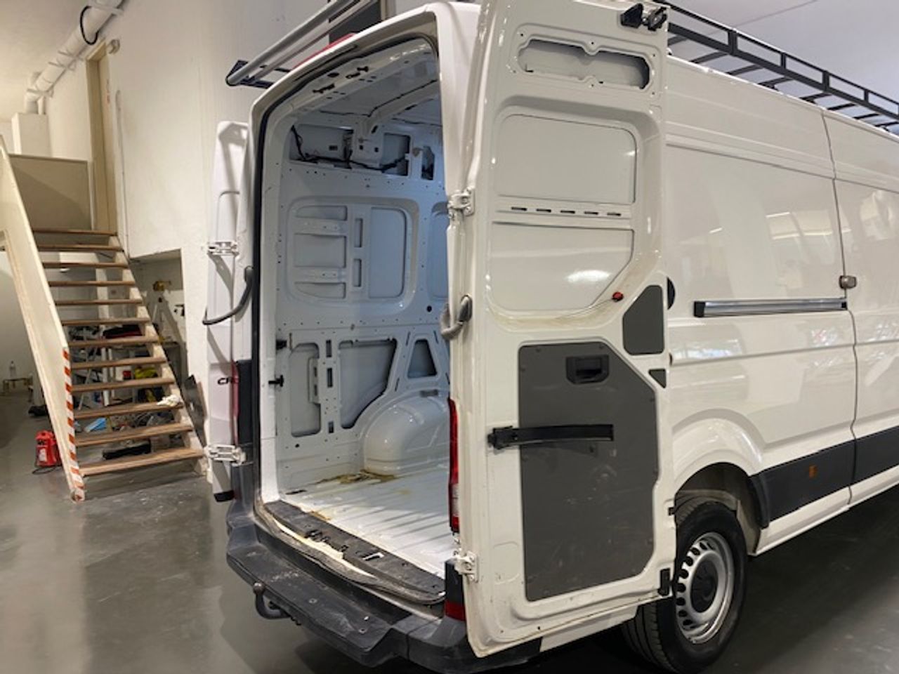 Volkswagen Crafter 35 Furgon BL TA L4H3 2.0TDI 103kW 140CV GARANTIA MECANICA - Foto 12