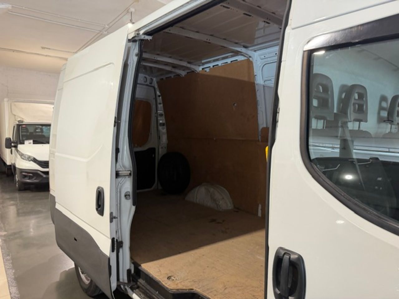 Iveco Daily Furgón 35S16 V 3520L H2 12.0 160cv - GARANTIA MECANICA - Foto 11