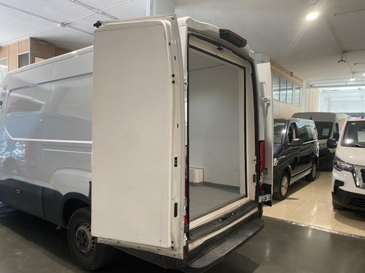 Iveco Daily Furgón 35S16 L2H2 FRIGORIFICO - GARANTIA MECANICA - Foto 11