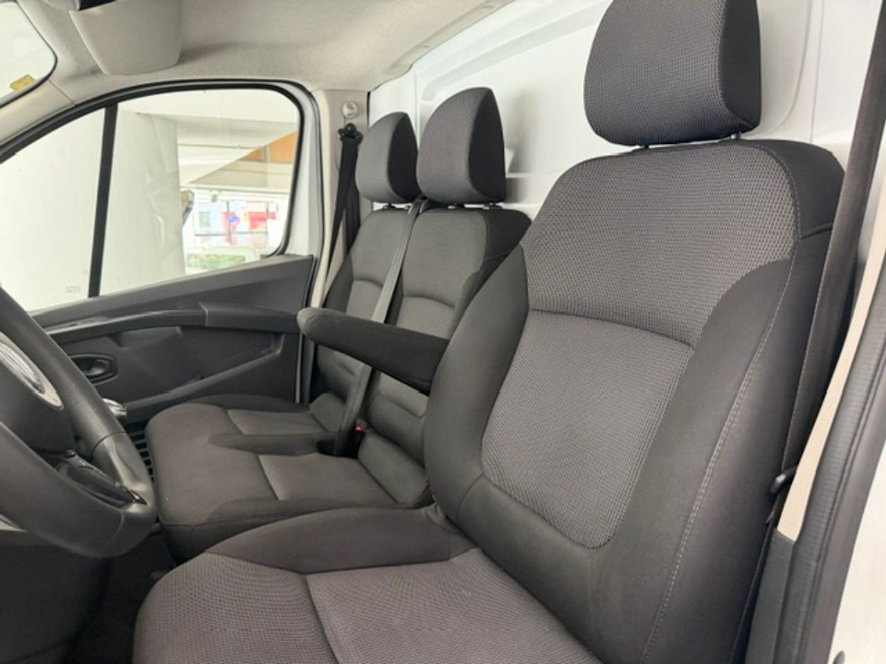 Nissan Primastar Furgon 29 L2H1 2.0 DCI 110cv  - GARANTIA MECANICA - Foto 30