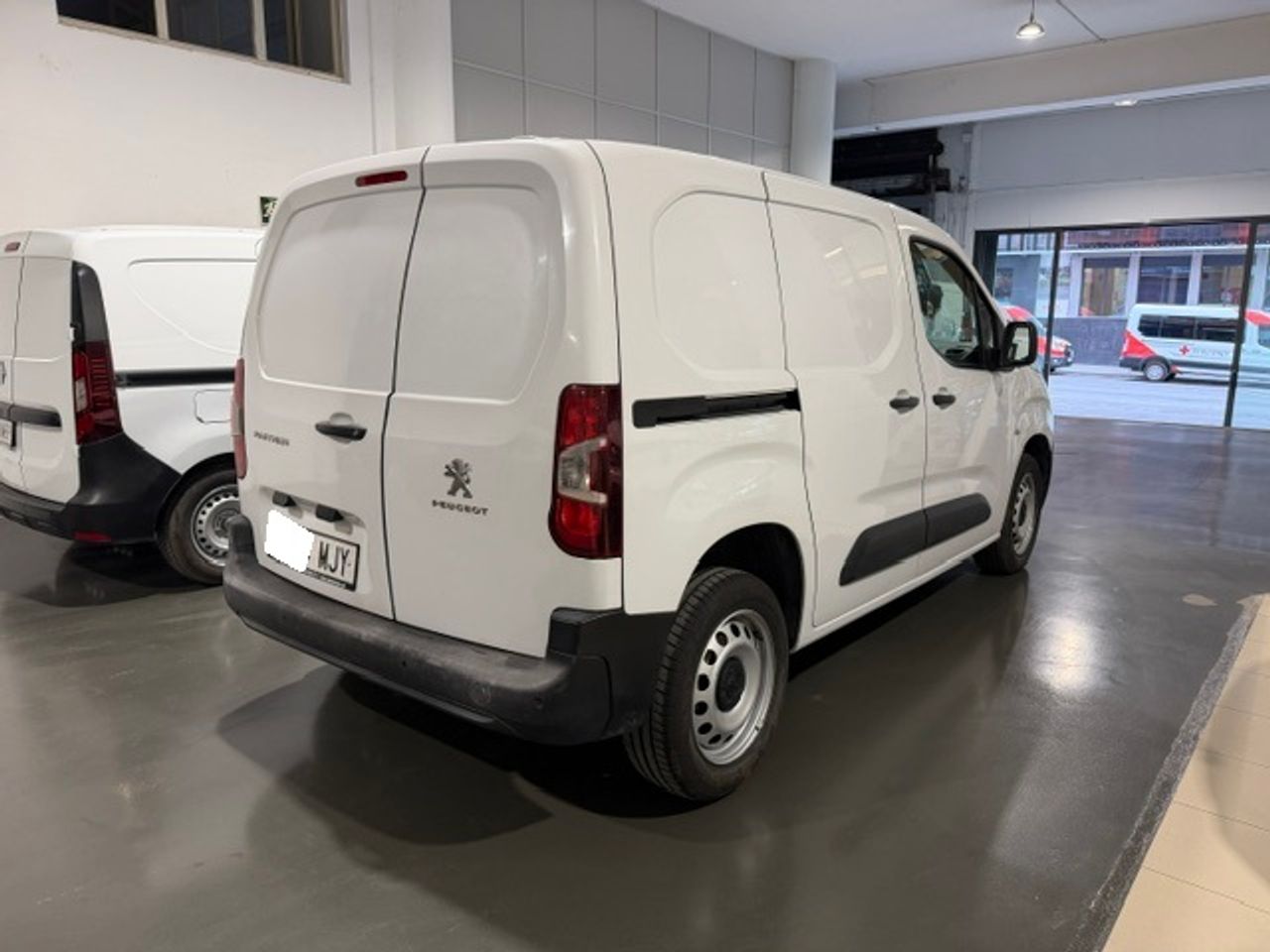 Peugeot Partner Furgón L1 Standard 1000KG BlueHDI 102cv (3 plazas) - GARANTIA MECANICA - Foto 7