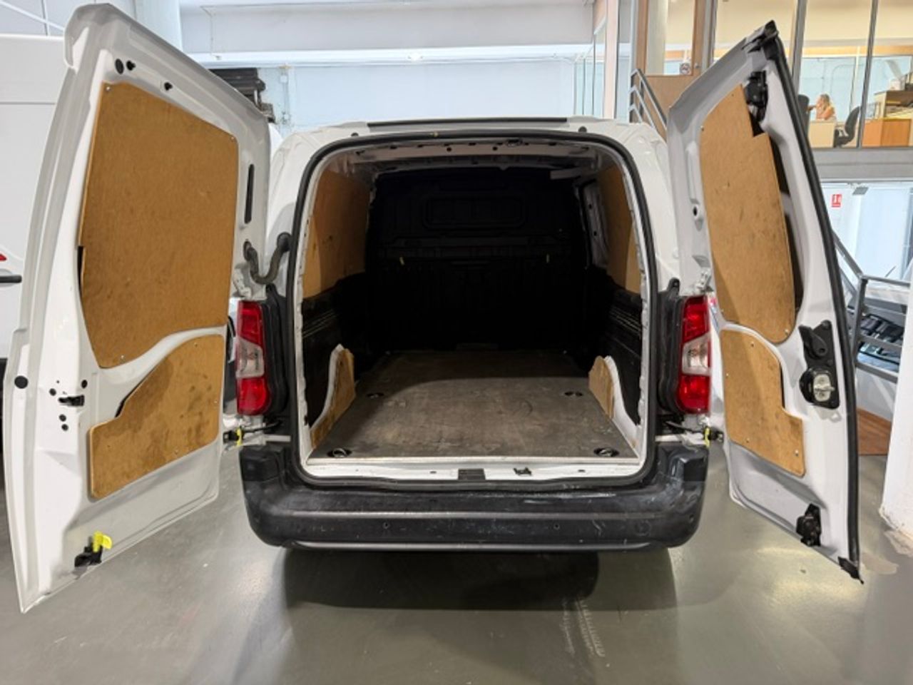 Opel Combo Cargo Furgón Cargo XL 1000KG 1.5 S&S MT 100CV (3 plazas) - GARANTIA MECANICA - Foto 9