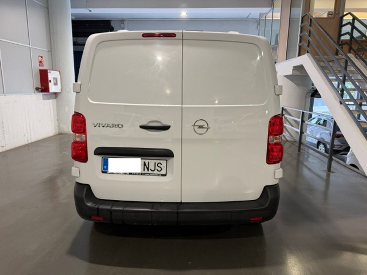 Opel Vivaro Furgón 1.5 BLUEHDI 88KW (120CV) - GARANTIA FÁBRICA 01/2029 - Foto 8