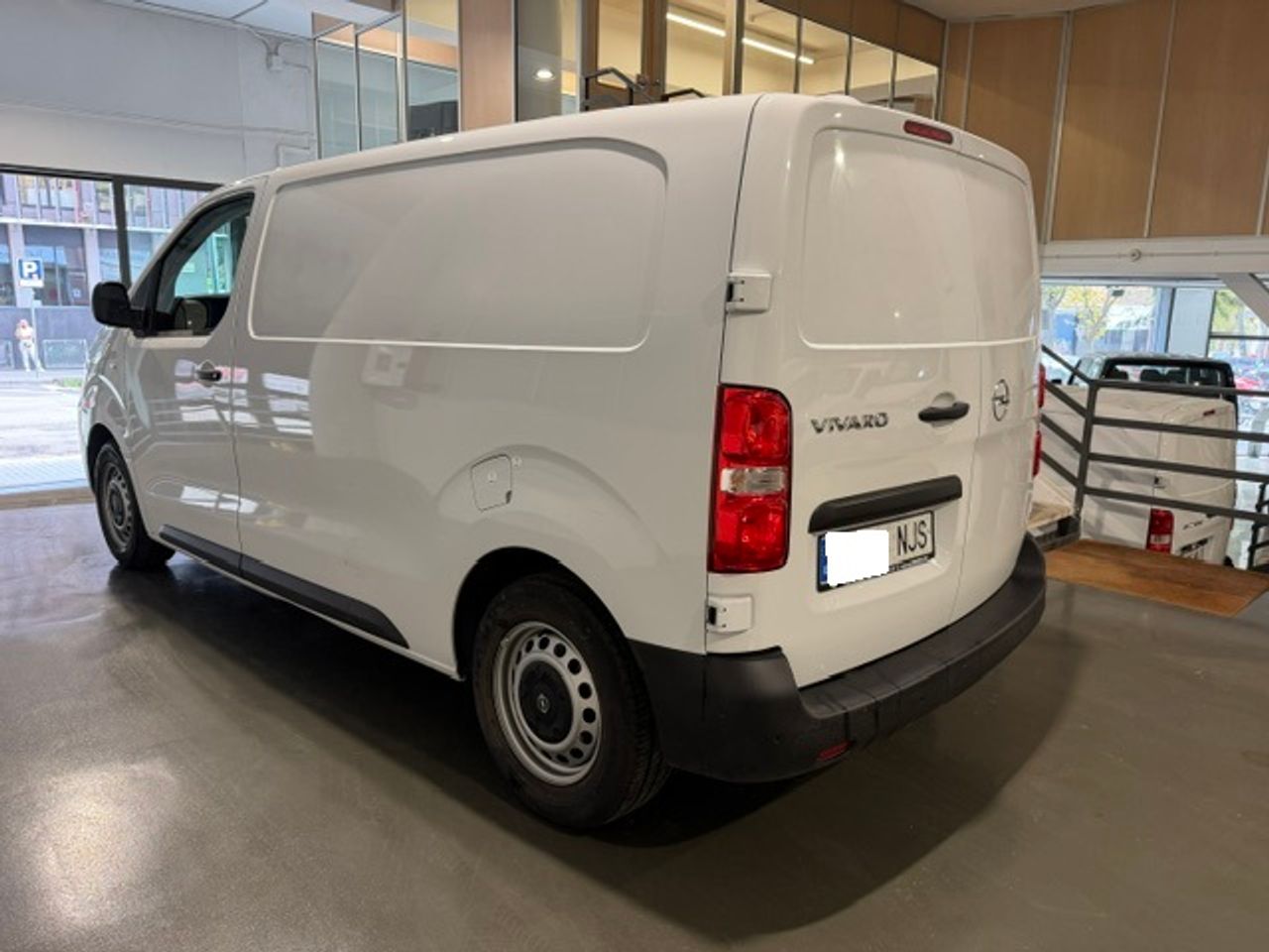 Opel Vivaro Furgón 1.5 BLUEHDI 88KW (120CV) - GARANTIA FÁBRICA 01/2029 - Foto 6