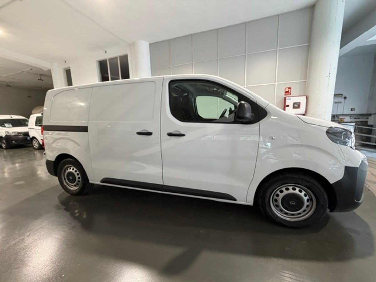 Opel Vivaro Furgón 1.5 BLUEHDI 88KW (120CV) - GARANTIA FÁBRICA 01/2029 - Foto 5