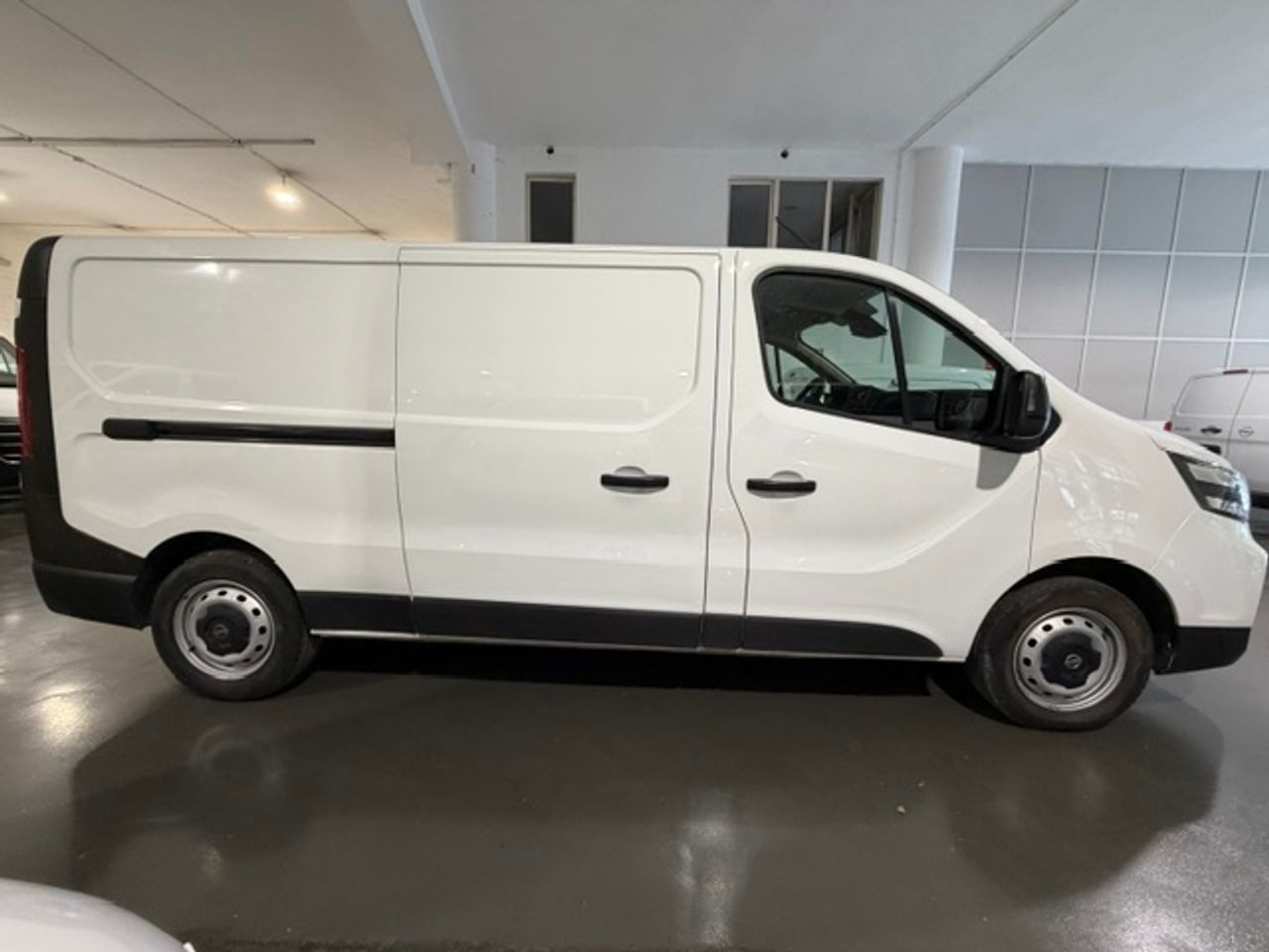 Nissan Primastar Furgon 29 L2H1 2.0 DCI 110cv - GARANTIA FÁBRICA 12/2027 - Foto 5