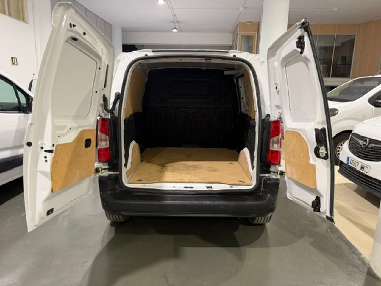 Fiat Doblò Furgón L1 BlueHDI 1.5 L 1000KG 100CV - GARANTIA FÁBRICA 05/2027 - Foto 9