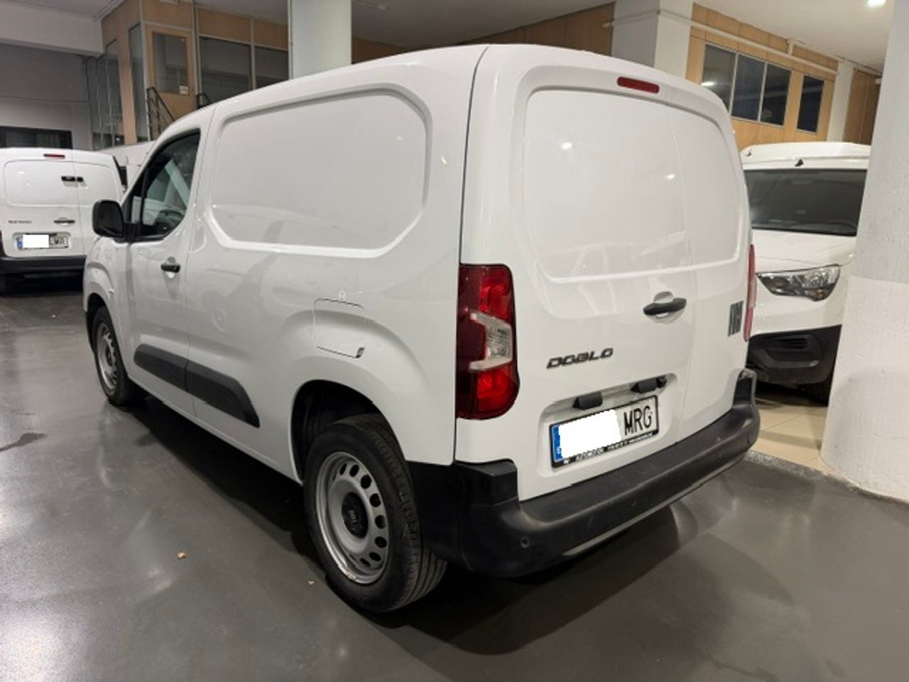 Fiat Doblò Furgón L1 BlueHDI 1.5 L 1000KG 100CV - GARANTIA FÁBRICA 05/2027 - Foto 6