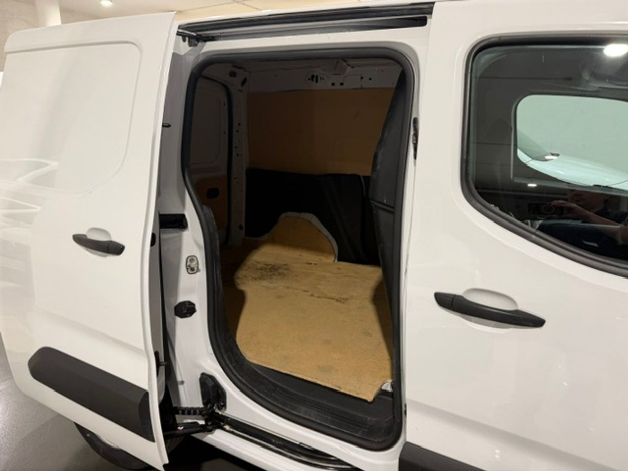 Fiat Doblò Furgón L1 BlueHDI 1.5 L 1000KG 100CV - GARANTIA FÁBRICA 05/2027 - Foto 11