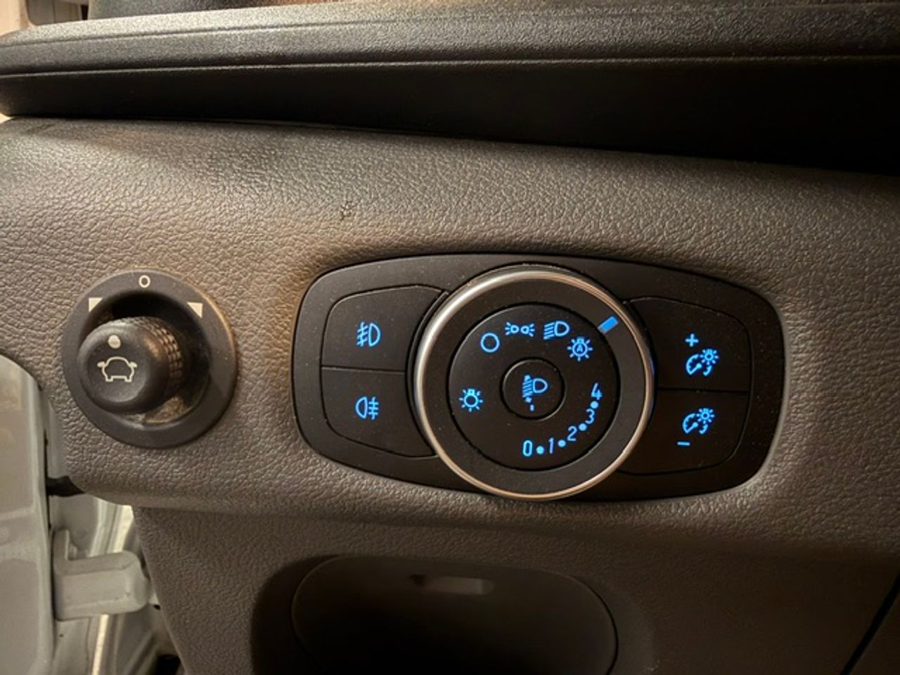 Ford Transit Furgon 2,0 EcoBlue L3H2 Trend 130cv - GARANTIA MECANICA - Foto 27