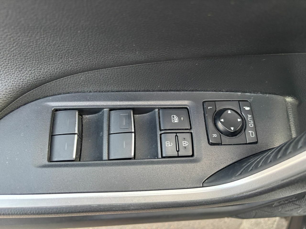 Toyota Rav4 2.5l PLUGIN 300PH eCVT Advance - Foto 13