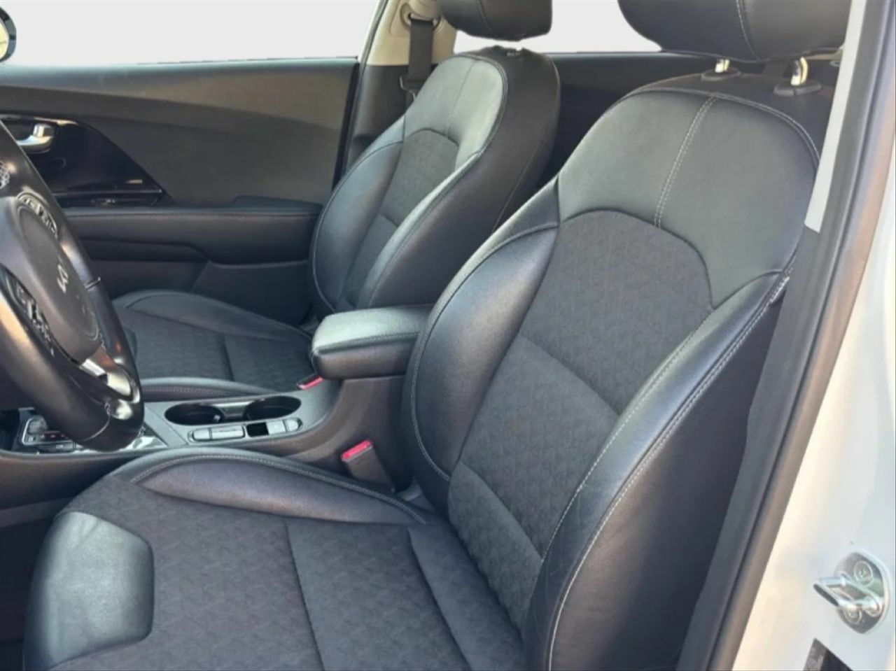 Kia Niro 1.6 GDi HEV 104kW 141CV Emotion - Foto 8