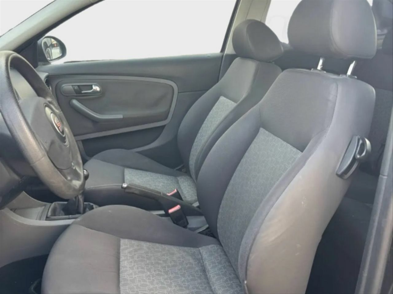 Seat Ibiza 1.9 TDI 100CV SPORT - Foto 8