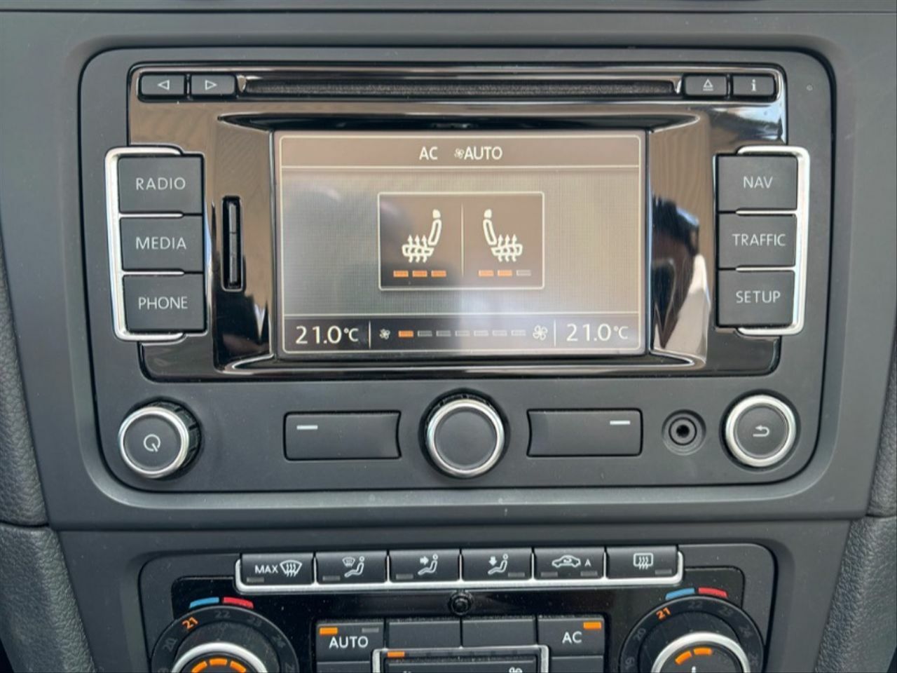 Volkswagen Golf Cabrio 2.0 TDI 140cv BlueMotion Tech - Foto 12