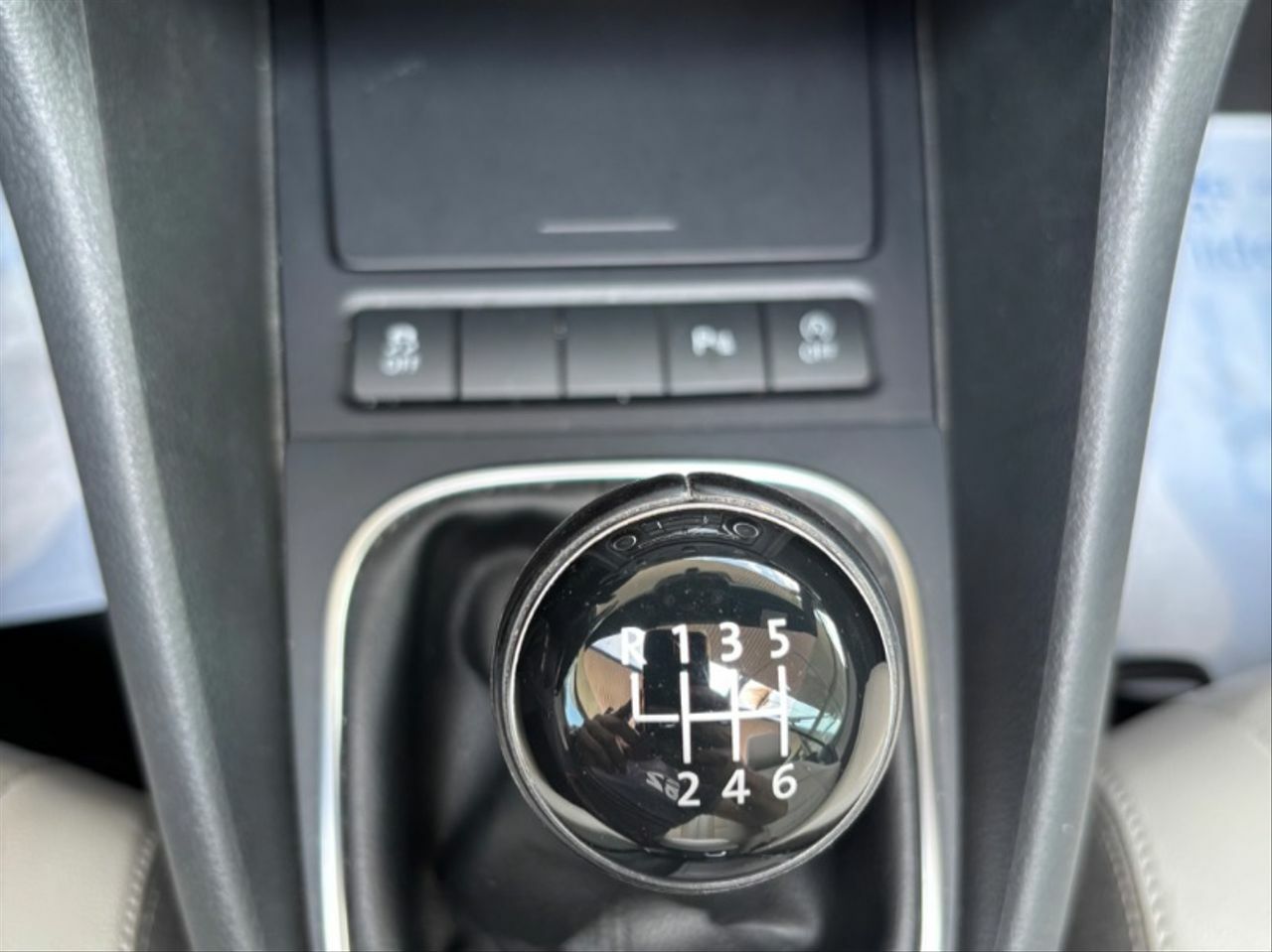 Volkswagen Golf Cabrio 2.0 TDI 140cv BlueMotion Tech - Foto 15