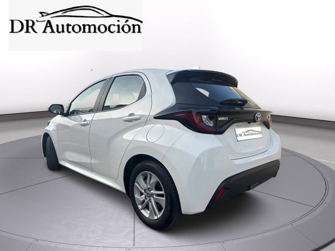 Toyota Yaris 1.5 120H Business Plus - Foto 7