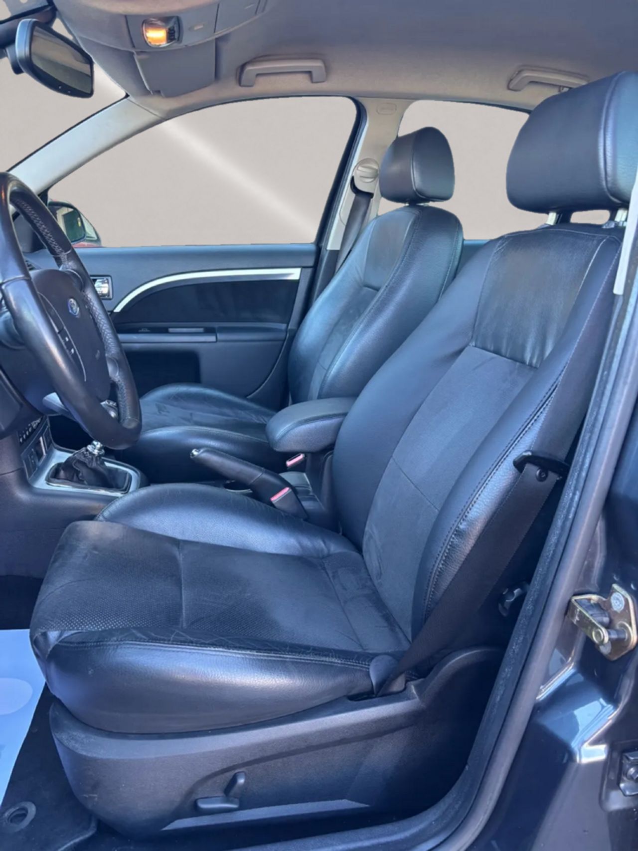 Ford Mondeo 5p Titanium X 2.2 TDCi 155cv 6 vel. - Foto 9