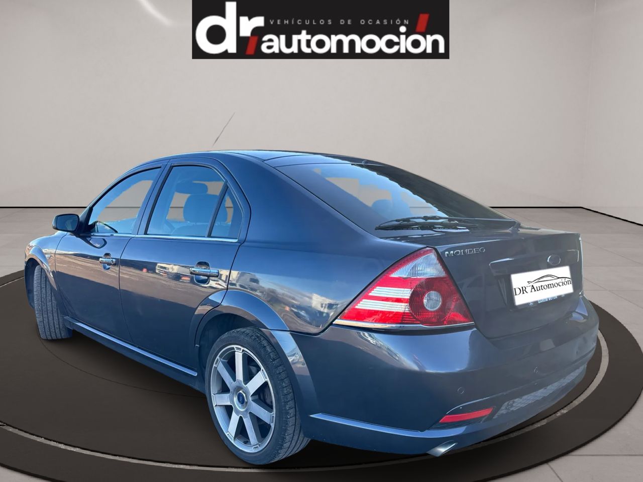 Ford Mondeo 5p Titanium X 2.2 TDCi 155cv 6 vel. - Foto 7