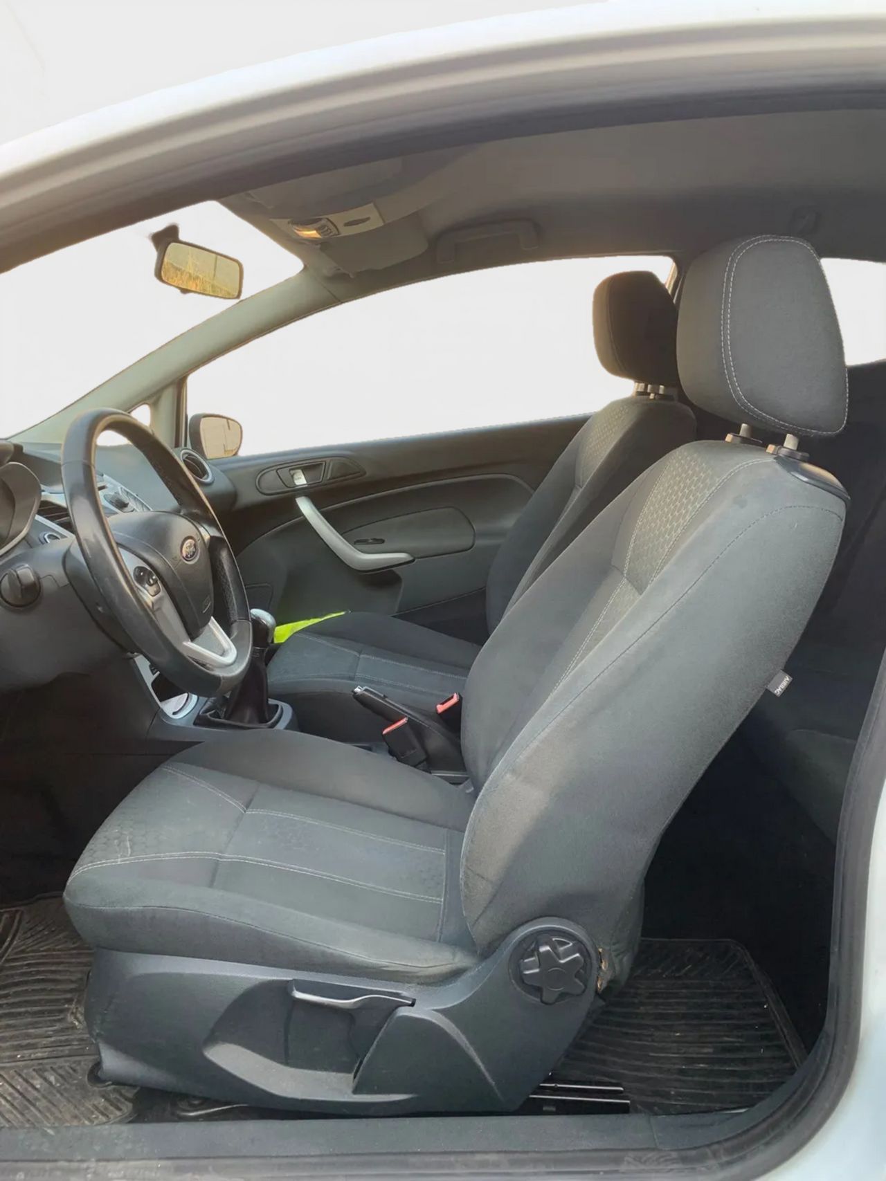 Ford Fiesta 3p Titanium 1.60 TDCi - Foto 6