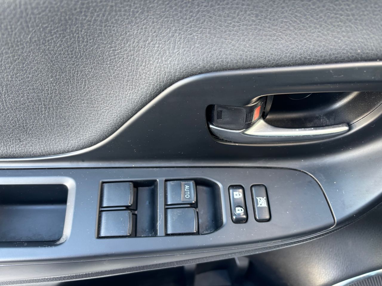 Toyota GR Yaris Yaris 5p 100H Advance - Foto 12