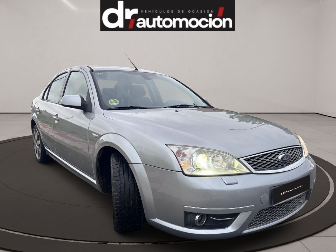 Ford Mondeo 4p Titanium 2.0 TDCi 130cv 6 vel. - Foto 4
