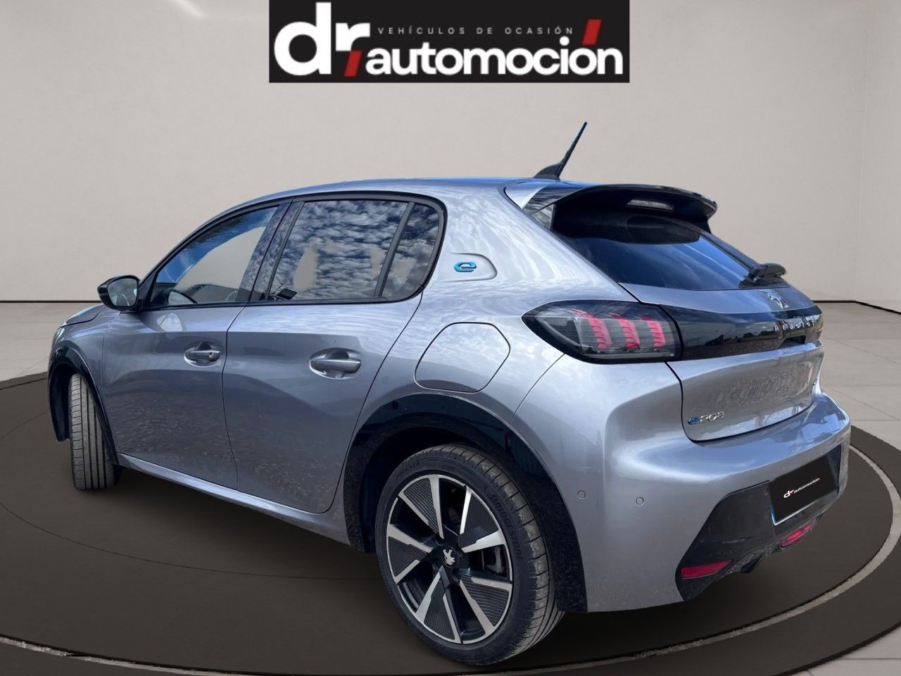 Peugeot 208 e-208 GT 100 kW - Foto 7