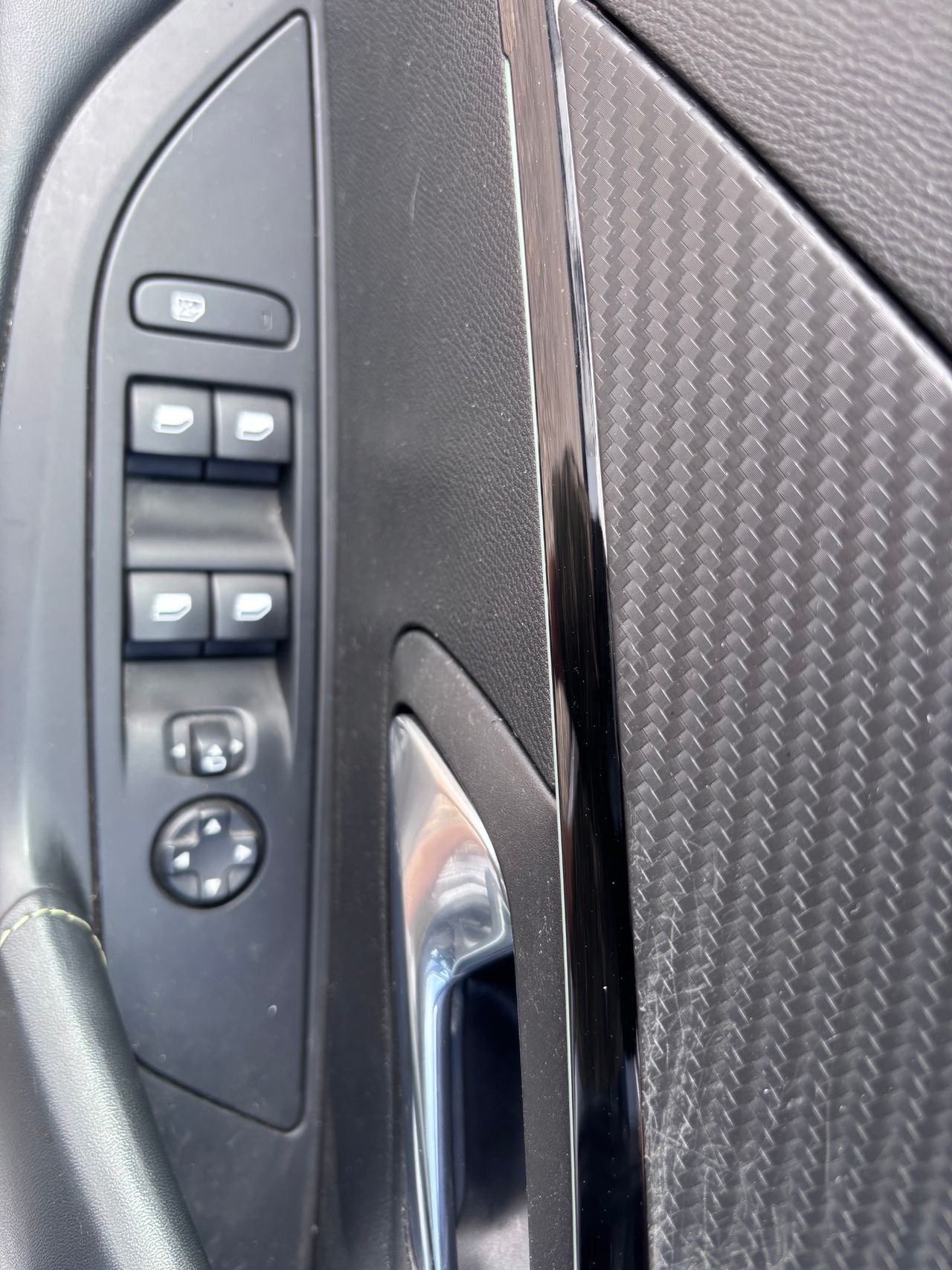 Peugeot 208 e-208 GT 100 kW - Foto 18