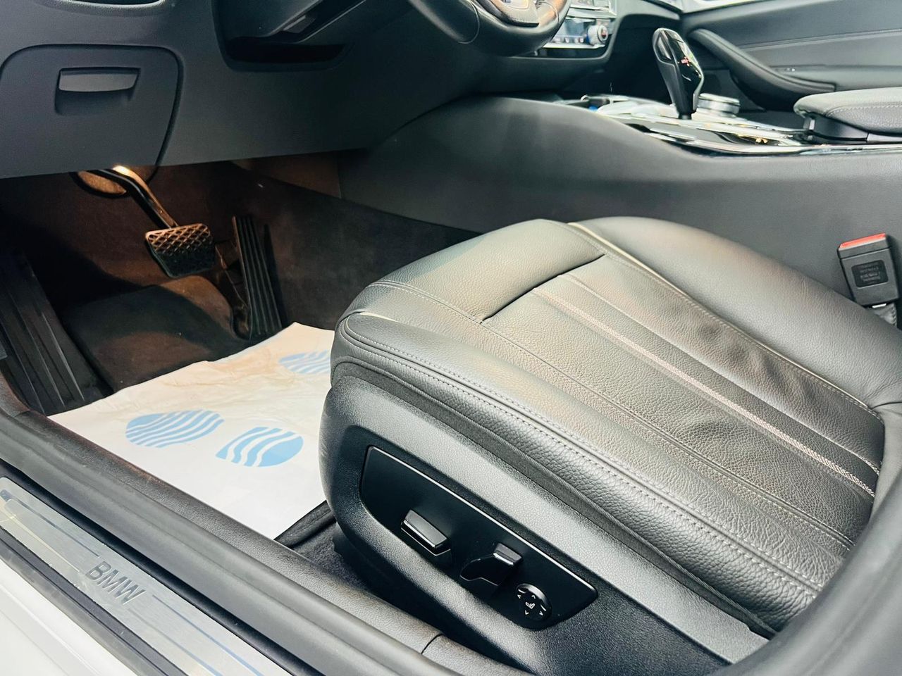 BMW Serie 5 530dA xDrive Touring 286cv - Foto 18