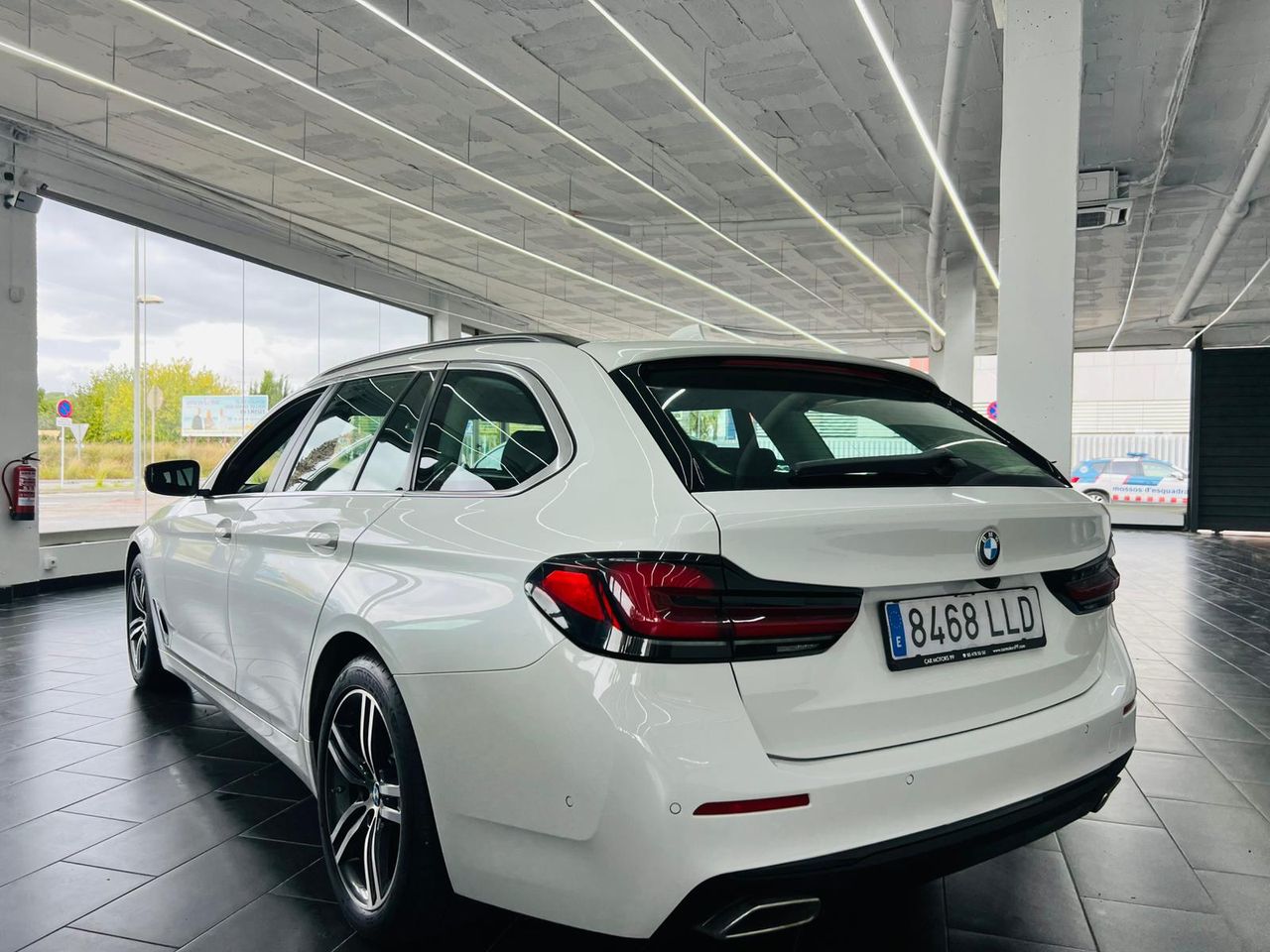 BMW Serie 5 530dA xDrive Touring 286cv - Foto 5