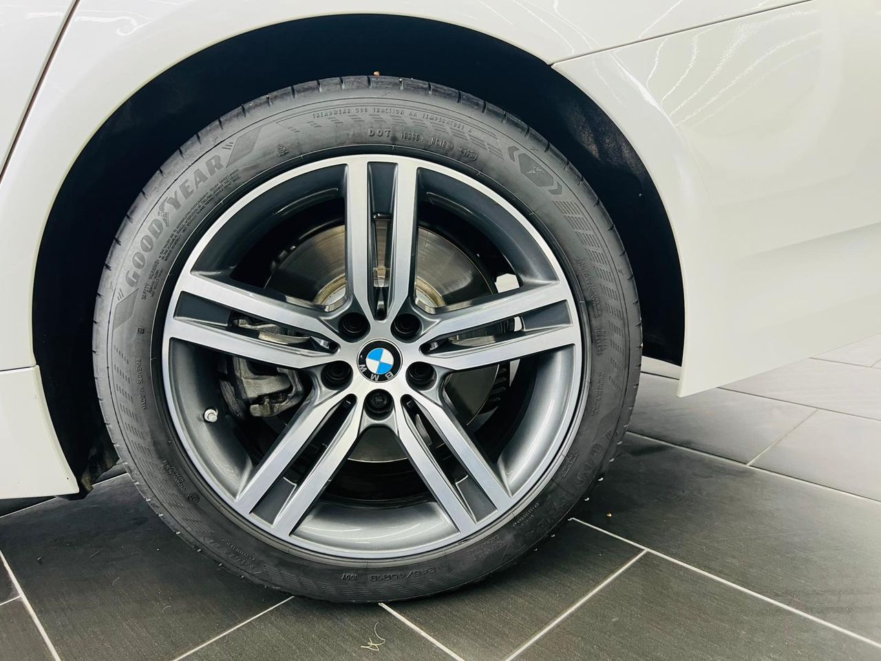 BMW Serie 5 530dA xDrive Touring 286cv - Foto 12