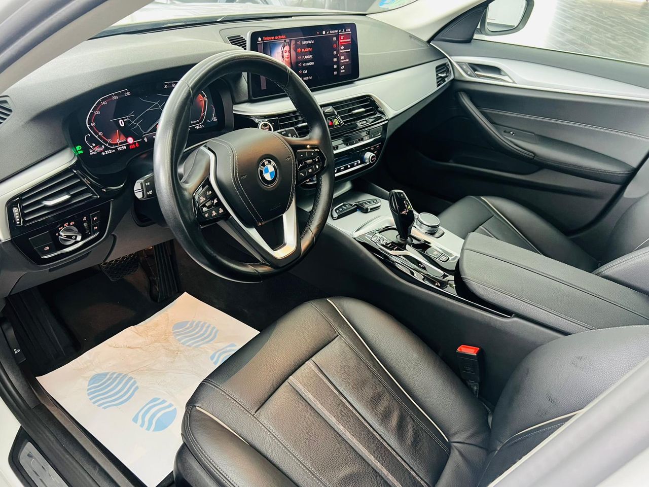 BMW Serie 5 530dA xDrive Touring 286cv - Foto 13
