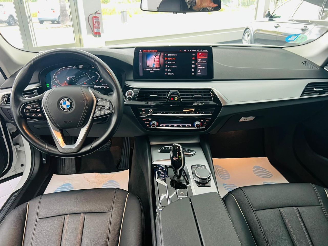 BMW Serie 5 530dA xDrive Touring 286cv - Foto 14