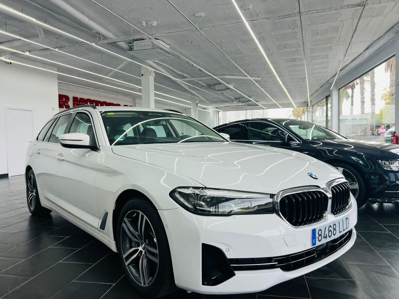 BMW Serie 5 530dA xDrive Touring 286cv - Foto 4
