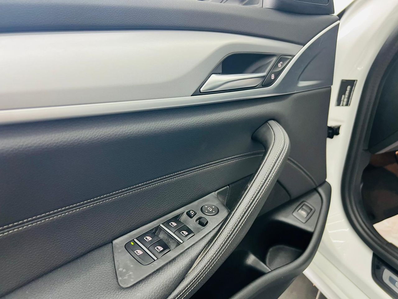 BMW Serie 5 530dA xDrive Touring 286cv - Foto 19