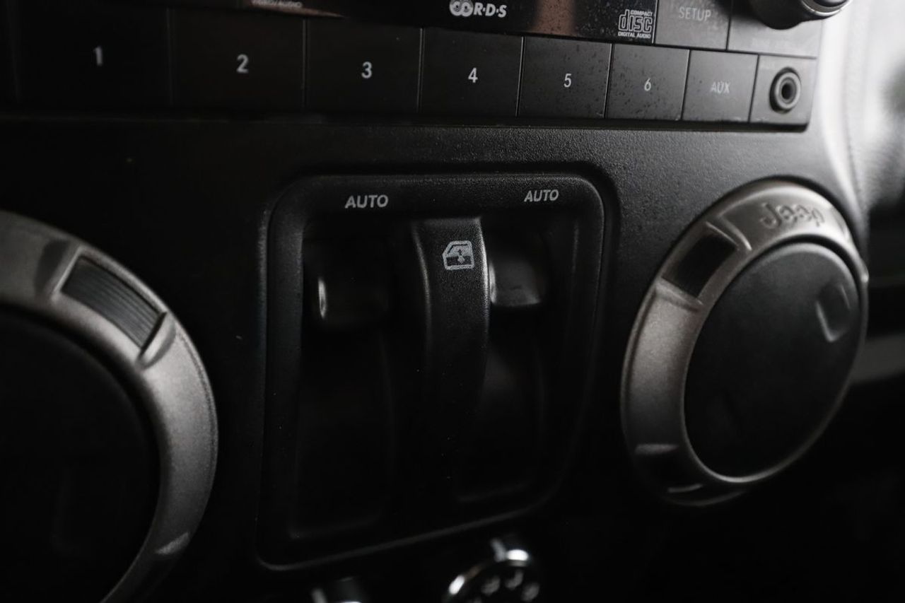 Jeep Wrangler Jeep Wrangler Unlimited 2.8 CRD Sport - Foto 17