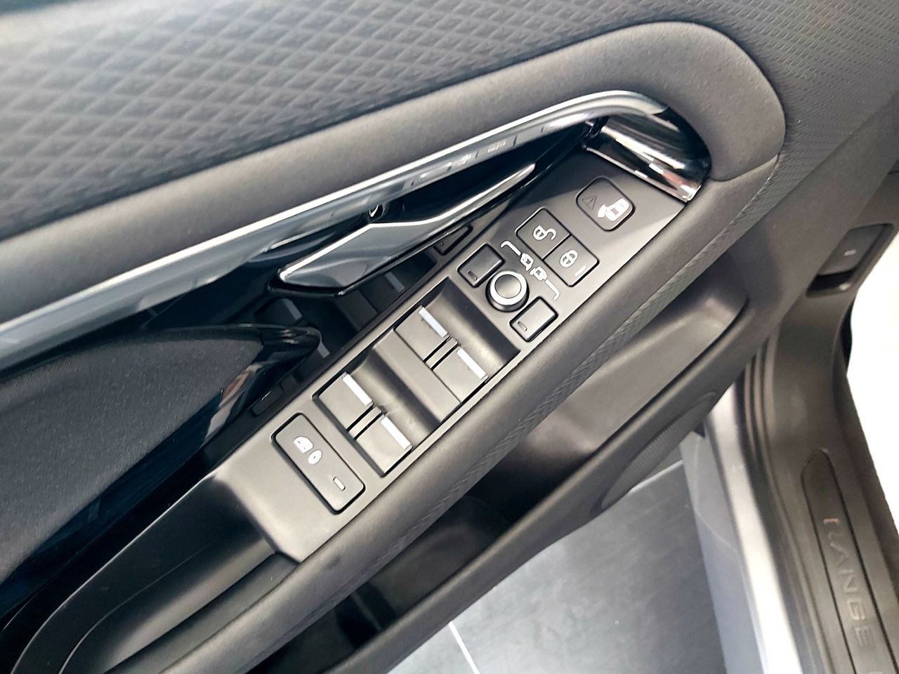 Land-Rover Range Rover Evoque 2.0D MHEV HSE AWD Aut. 150 - Foto 29