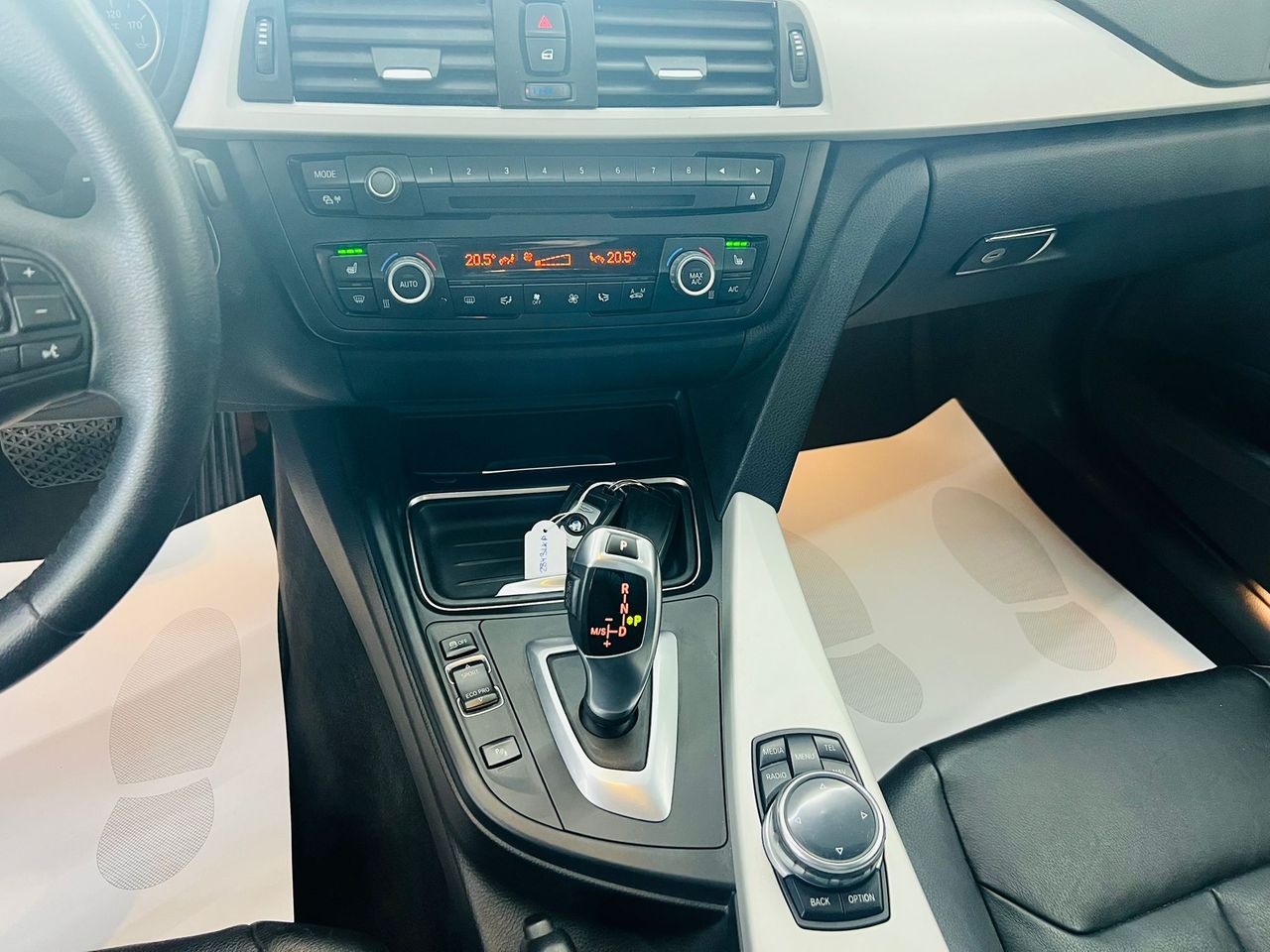 BMW Serie 3 335 XDRIVE TOURING - Foto 23