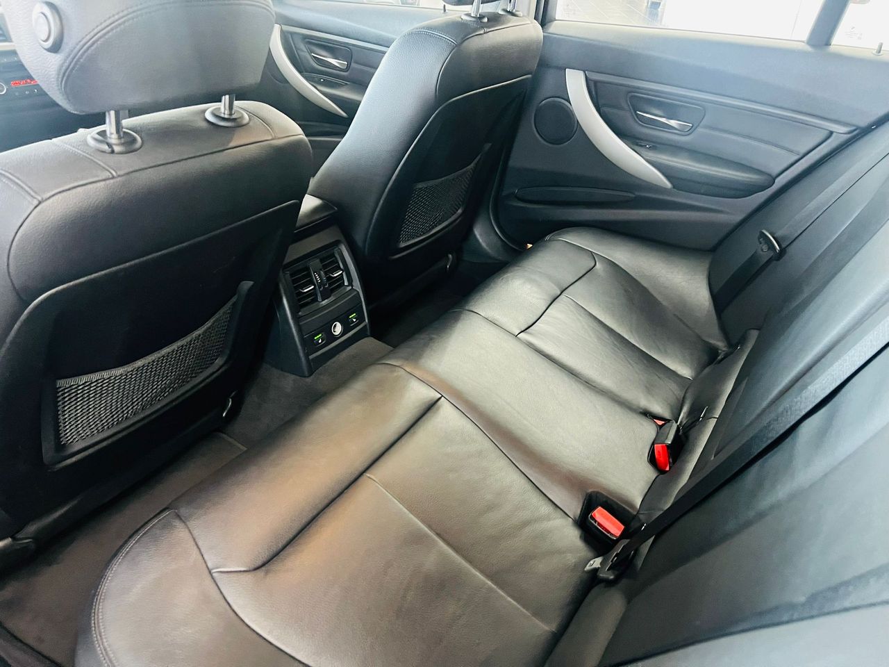 BMW Serie 3 335 XDRIVE TOURING - Foto 17