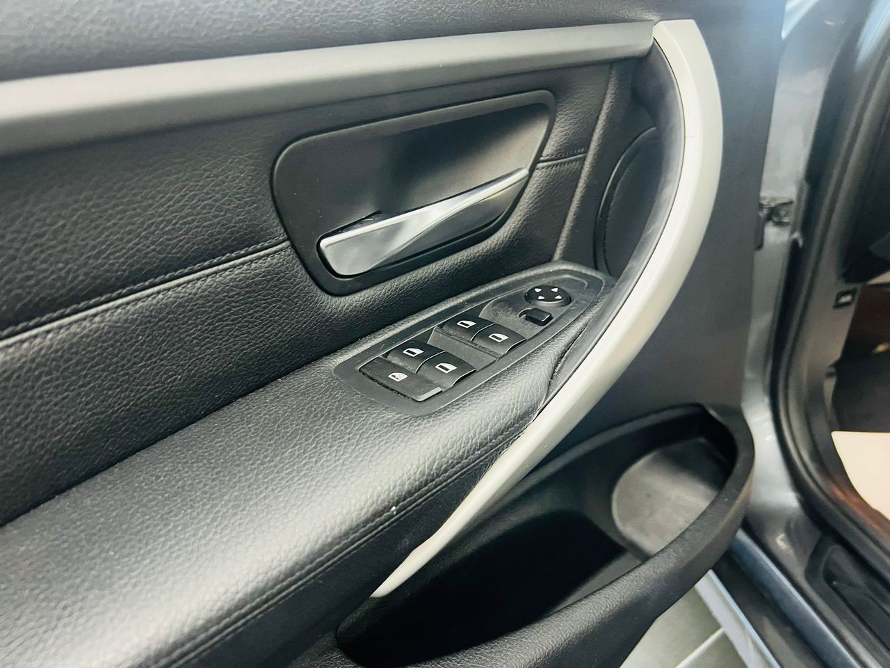 BMW Serie 3 335 XDRIVE TOURING - Foto 18