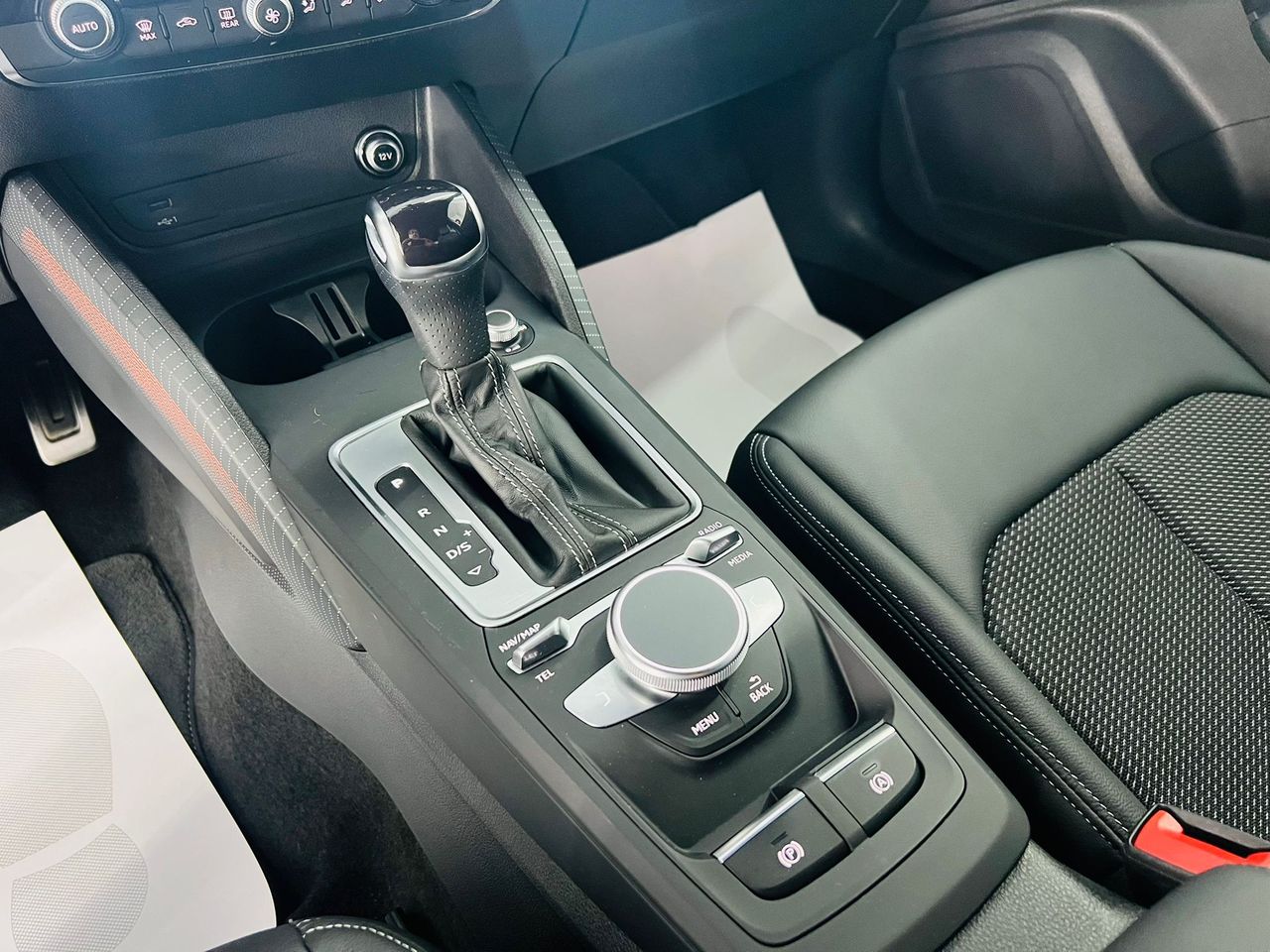 Audi Q2 S line 35 TDI 110 kW (150 CV) S tronic - Foto 29