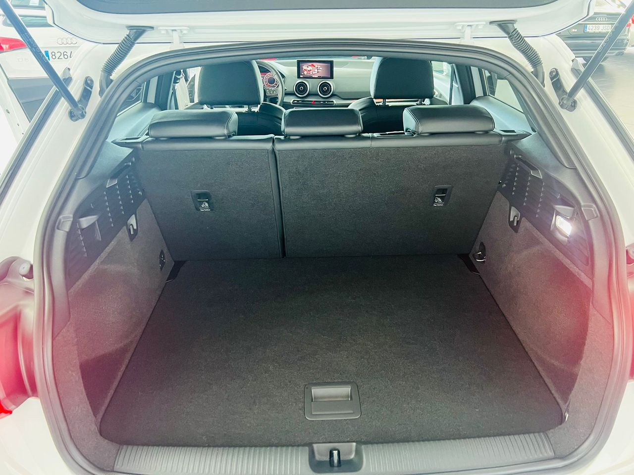 Audi Q2 S line 35 TDI 110 kW (150 CV) S tronic - Foto 30