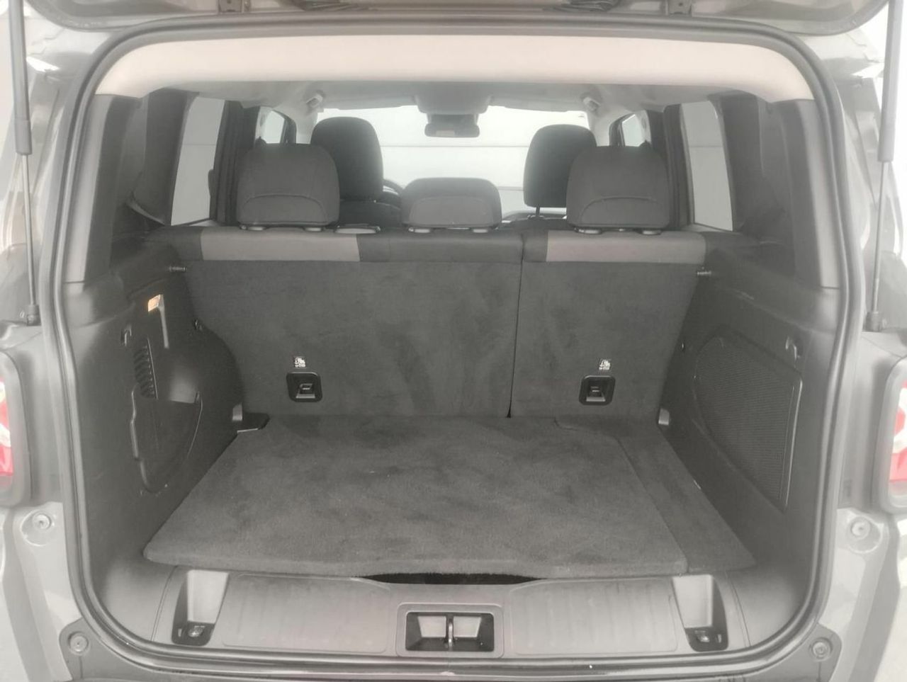 Jeep Renegade 1.3 PHEV 190cv AT Limited 4xe - Foto 16