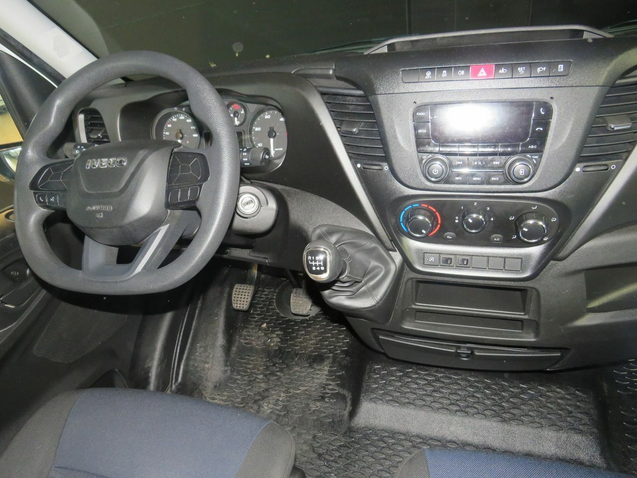 Iveco Daily 35C 16H 3450 - Foto 11