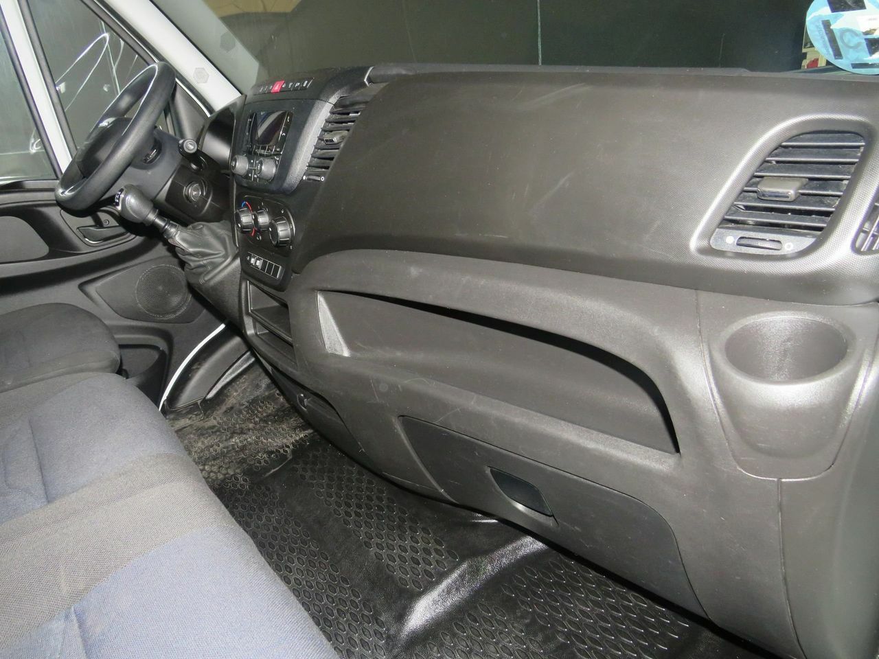 Iveco Daily 35C 16H 3450 - Foto 9