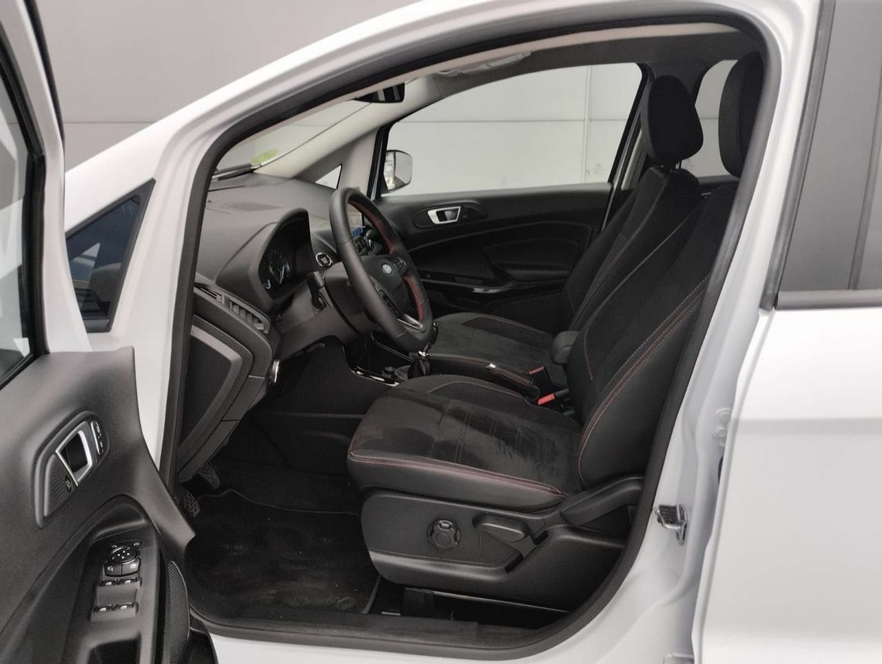 Ford Ecosport 1.0T EcoBoost 92kW 125CV SS ST Line - Foto 12