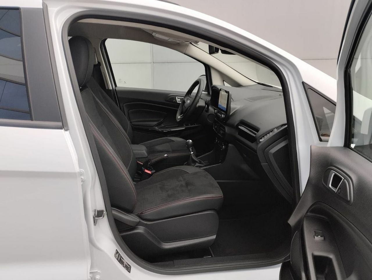 Ford Ecosport 1.0T EcoBoost 92kW 125CV SS ST Line - Foto 13