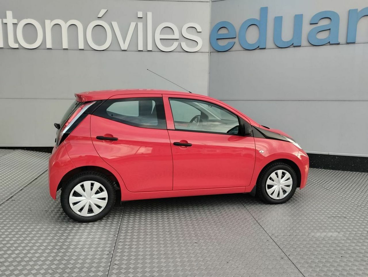 Toyota Aygo 1.0 70 xplay - Foto 5