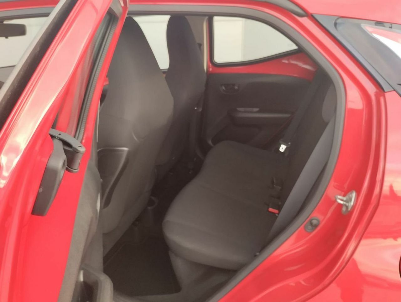 Toyota Aygo 1.0 70 xplay - Foto 12