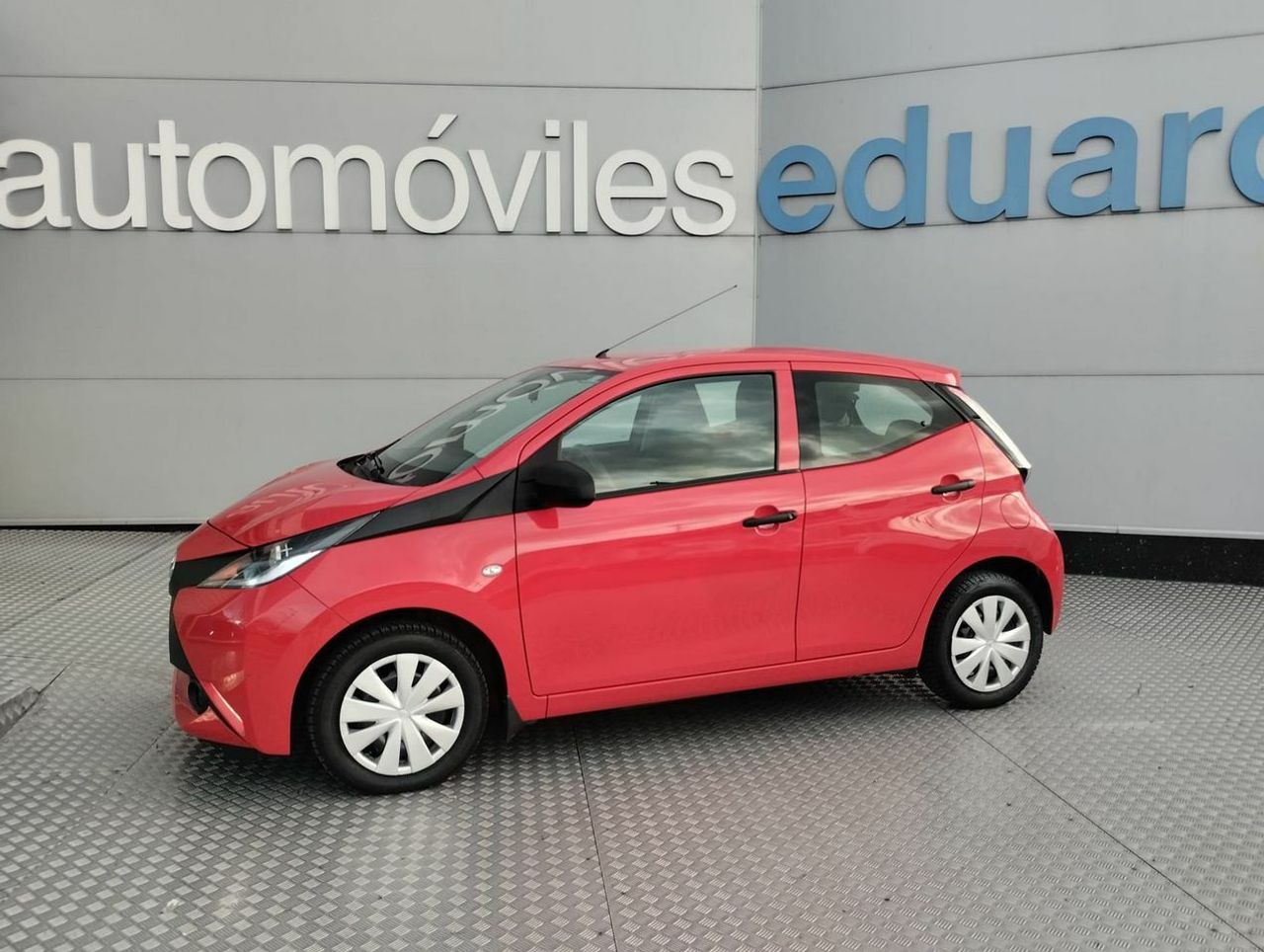Toyota Aygo 1.0 70 xplay - Foto 4