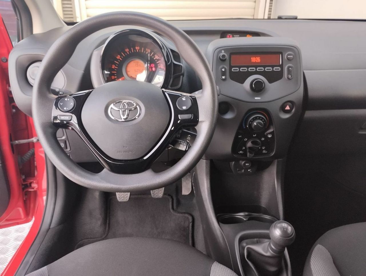 Toyota Aygo 1.0 70 xplay - Foto 8